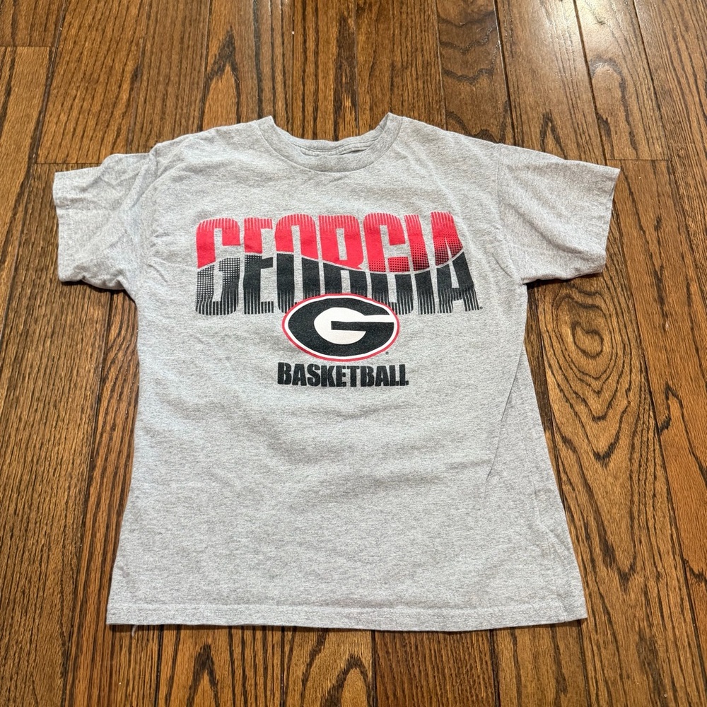 Georgia basketball t shirt gray- Size medium